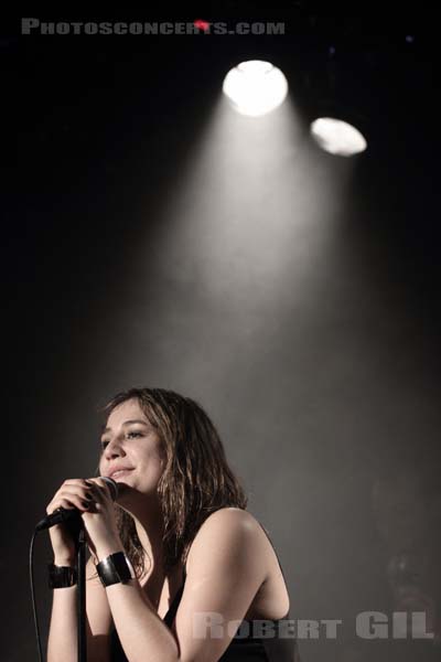 IZIA - 2012-03-17 - PARIS - La Maroquinerie - 